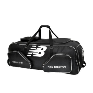 New Balance 8i Wheelie Cricket Bag (2026)